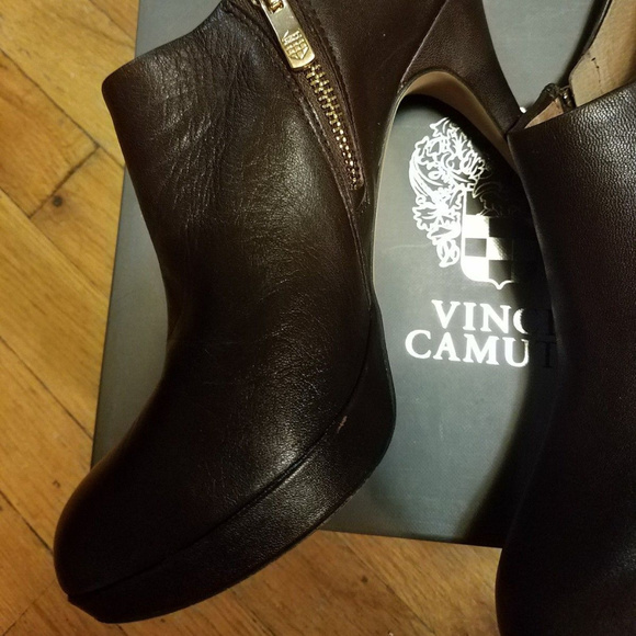 Vince Camuto Womens Brown Leather Platform Bootie - Picture 4 of 8